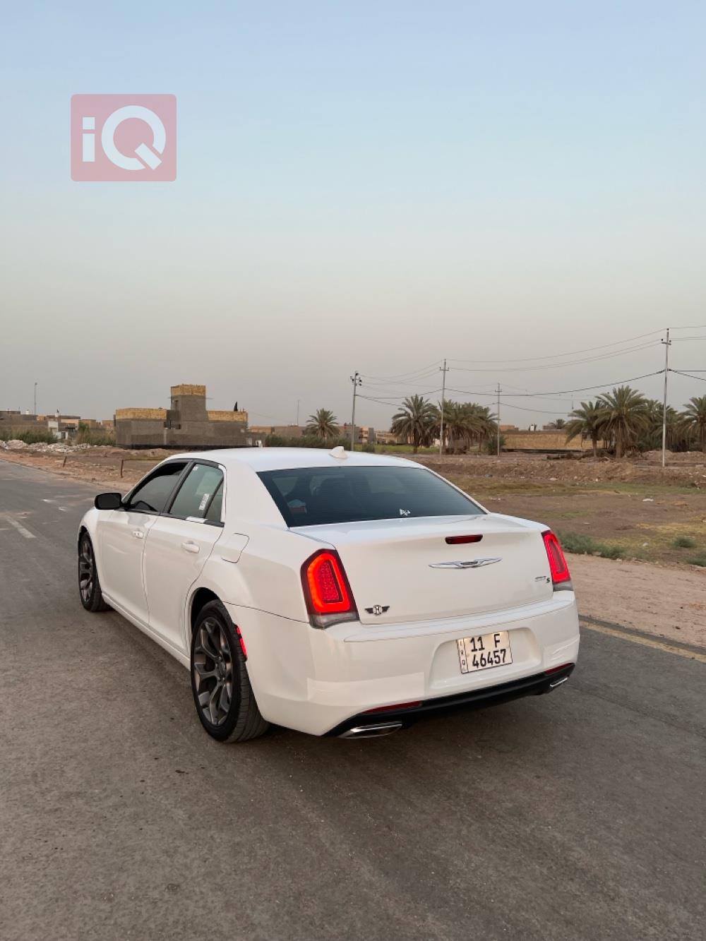 کرایسلەر 300